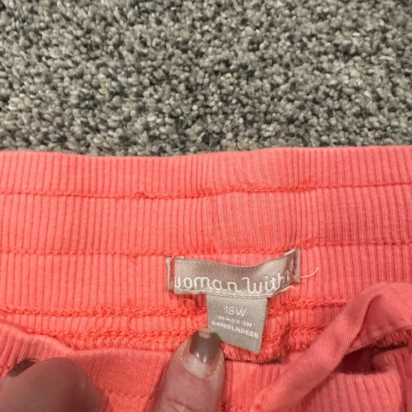 Size 18W Coral Capri Pants!! - Picture 3 of 7
